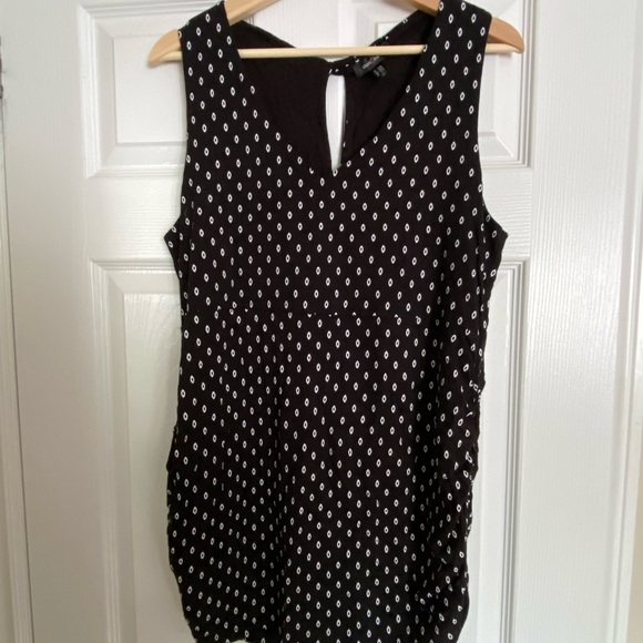 Stork & Babe Tops - Stork & Babe - maternity tank top, black and white. Size XL